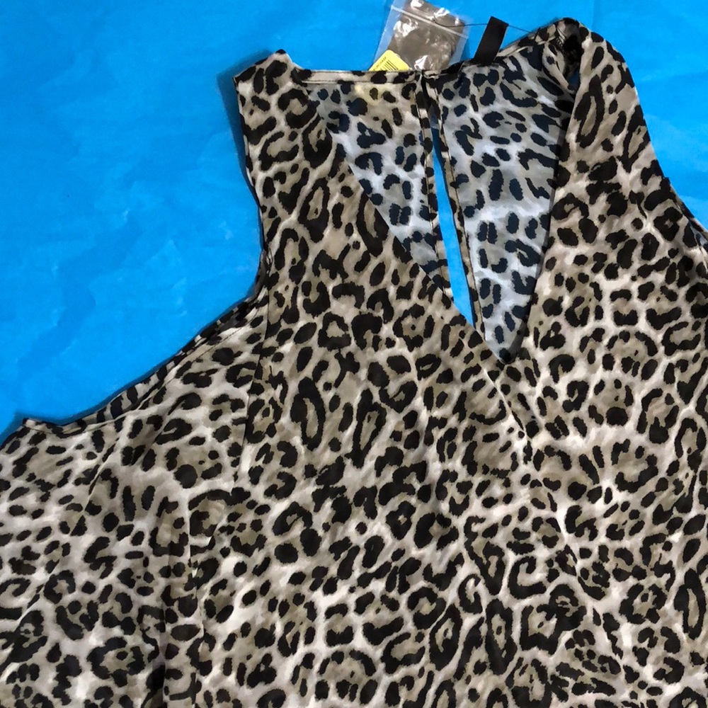 Ladies blouse - Picture 2 of 5